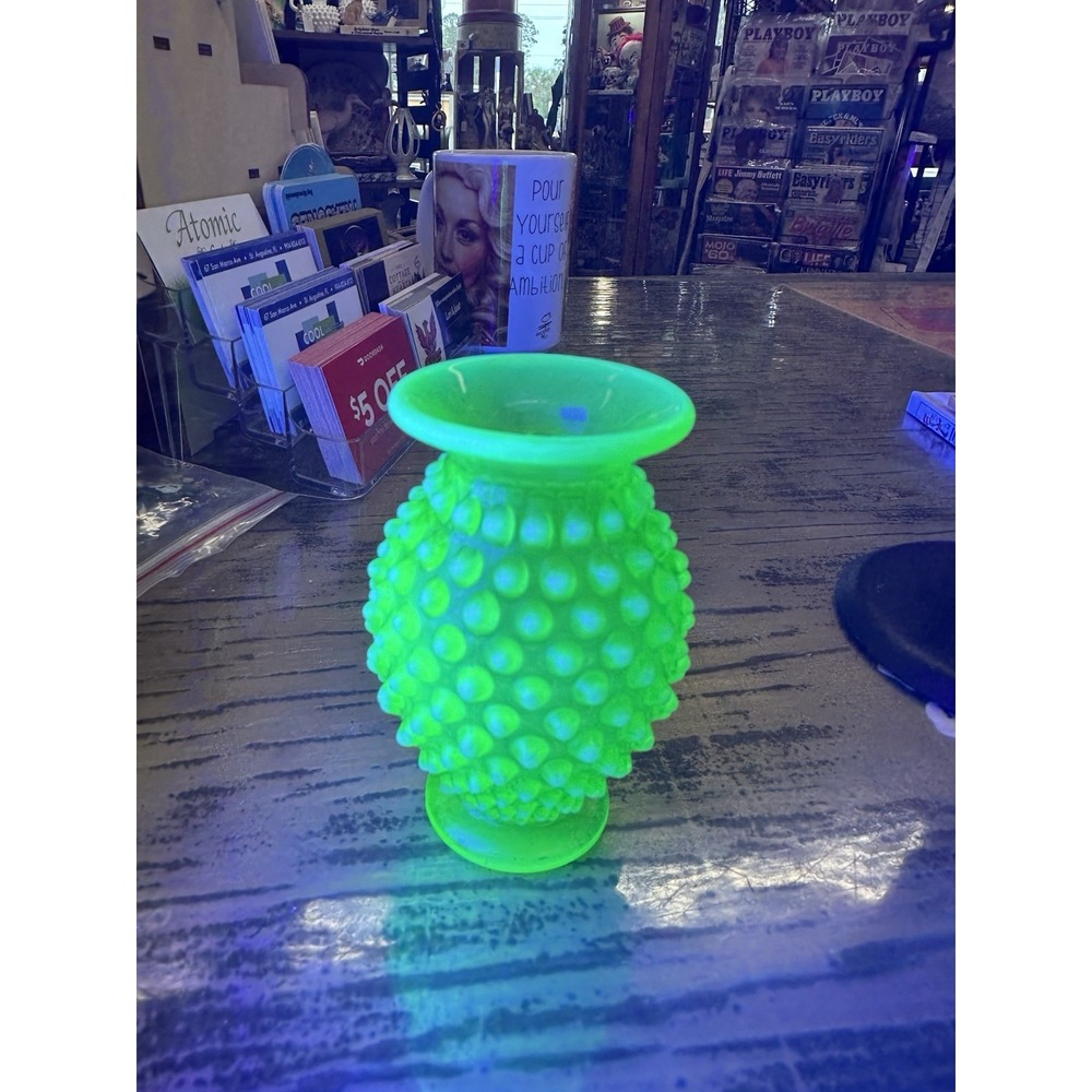 3.75" FENTON GREEN HOBNAIL OPALESCENT URANIUM BUD VASE FLARED 1940'S VINTAGE